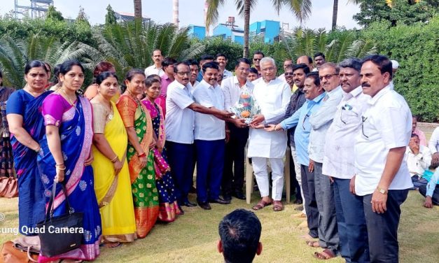 ರಾಜ್ಯ ಸರ್ಕಾರಿ ನೌಕರರ ಸಂಘದ ಬೇಡಿಕೆ ಇಡೇರಿಸುವಂತೆ ಕಾಗವಾಡ ಶಾಸಕ ಶ್ರೀಮಂತ ಪಾಟೀಲ‌ ಮೂಲಕ ಸಿಎಂ ಬೊಮ್ಮಾಯಿಗೆ ಮನವಿ