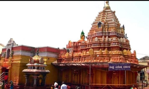 ಯಲ್ಲಮ್ಮ ದೇವಸ್ಥಾನ ಒಮ್ಮೆಲೆ‌ ಬಂದ್, ಹೈರಾಣಾದ ಬಿದಿ ವ್ಯಾಪಾರಿ..!!