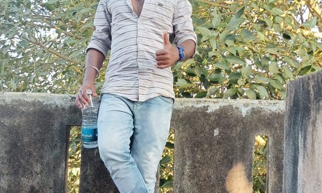 ತಲೆಯ ಮೇಲೆ ಕಲ್ಲು ಎತ್ತಿ ಹಾಕಿ ಆಟೋ ಚಾಲಕನ ಬರ್ಬರ ಹತ್ಯೆ