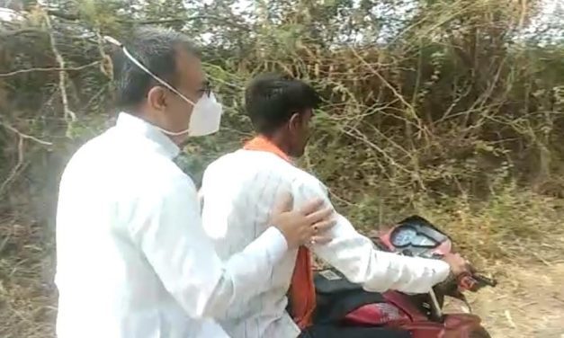 ಸರಳತೆ ಮೆರೆದ ಅಥಣಿ ಶಾಸಕ ಮಹೇಶ್ ಕುಮಟಳ್ಳಿ : ಬೈಕ ಸವಾರಿ