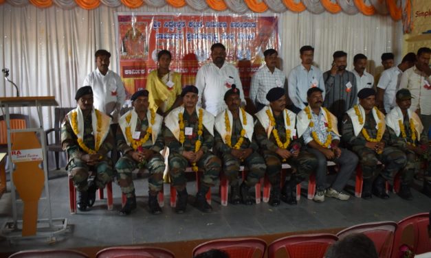 ಕಾರ್ಮಿಕ ದಿನಾಚರಣೆಯ ದಿನದಂದು ಮಾಜಿ ಸೈನಿಕರಿಗೆ ಸನ್ಮಾನ