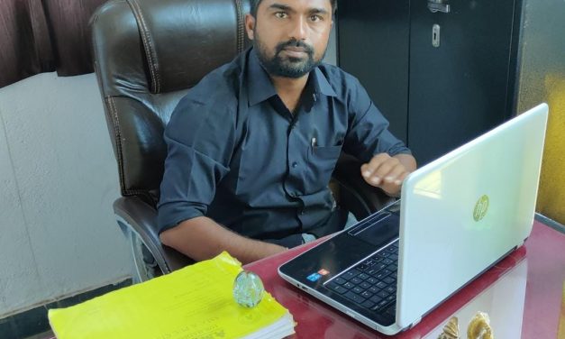 ವಯಸ್ಸು ಮೀರಿ ಸಾಧಿಸಿದ ಉಪನ್ಯಾಸಕ, ಚಿಕ್ಕ ವಯಸ್ಸಿನಲ್ಲಿ ಪುಸ್ತಕ ಬರೆದು ಇತರರಿಗೆ ಮಾದರಿಯಾದ ಉಪನ್ಯಾಸಕ ದೀಪಕ ಪಾಟೀಲ