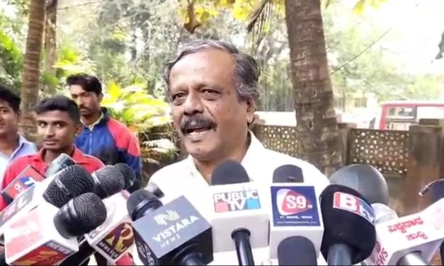 ವಿಡಿಯೋ : ಕರ್ನಾಟಕ – ಮಹಾರಾಷ್ಟ್ರ ಗಡಿ ವಿವಾದ ಅಶೋಕ ಚಂದರಗಿ ಹೇಳಿದ್ದೇನು?