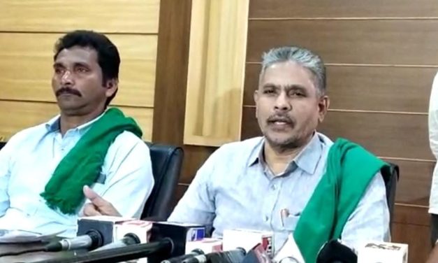 ಕೃಷಿ ಕಾಯ್ದೆಗಳನ್ನು ಹಿಂಪಡೆಯುವಂತೆ ಆಗ್ರಹಿಸಿ ಬೆಳಗಾವಿಯ ಸುವರ್ಣಸೌಧ ಮುತ್ತಿಗೆ