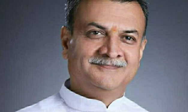 VIDIO : ಸವದಿ ಸ್ವಾಭಿಮಾನ ಬಿಟ್ಟು ಬಿಜೆಪಿಗೆ ಬರ್ತಾರಾ? ಕುಮಠಳ್ಳಿ ಲೇವಡಿ