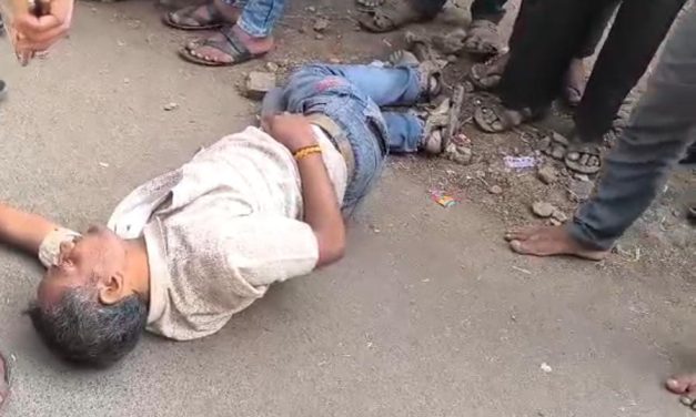 ಎಣ್ಣೆ ಏಟಲ್ಲಿ ಹಿಗ್ಗಾಮುಗ್ಗಾ ಥಳಿತ ಸ್ಥಳದಲ್ಲೇ ಪ್ರಾಣ ಬಿಟ್ಟ ವ್ಯಕ್ತಿ