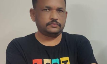 ಪಾಠ ಹೇಳಿಕೊಟ್ಟ ವಿಧ್ಯಾರ್ಥಿನಿ ಜೊತೆಗೆ ಶಿಕ್ಷಕ ಎಸ್ಕೇಪ