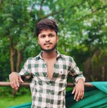ಮನೆಯ ಮುಂದೆ ಕೂಗು ಹಾಕಿದ್ದಾನೆಂದು ಚಾಕು, ತಲ್ವಾರನಿಂದ ದಾಳಿ : ಯುವಕ ಬಲಿ