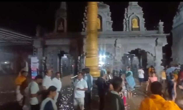 ಯಡೂರು ವೀರಭದ್ರೇಶ್ವರ ದೇವಸ್ಥಾನ ಜಲಾವೃತ – ಅಮವಾಸ್ಯೆ ದರ್ಶನಕ್ಕೆ ಬರುವ ಭಕ್ತರಿಗೆ ನಿರಾಸೆ