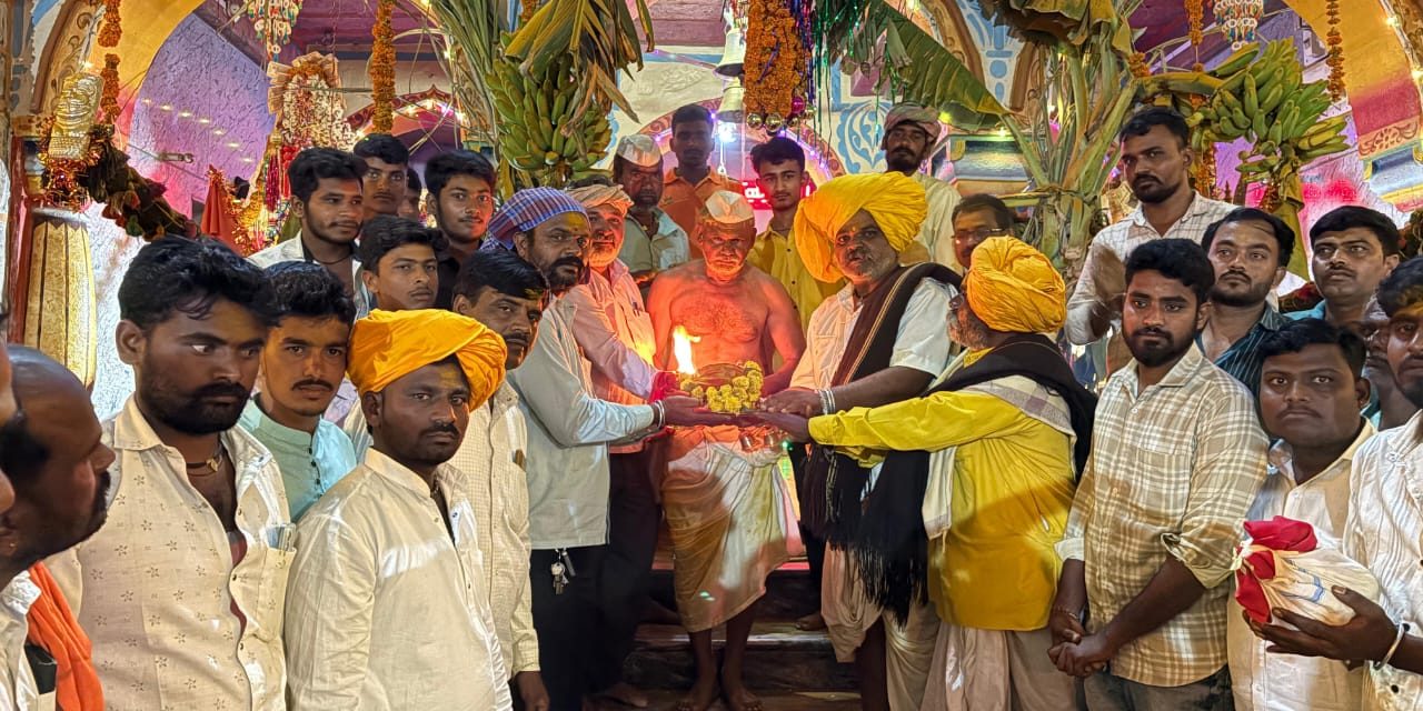 ದಾಖಲೆ ಮೊತ್ತಕ್ಕೆ ಮಾಳಿಂಗರಾಯ ಗದ್ದುಗೆ ತೆಂಗಿನಕಾಯಿ ಹರಾಜು – ಇಲ್ಲಿದೆ ಸಂಪೂರ್ಣ ಮಾಹಿತಿ