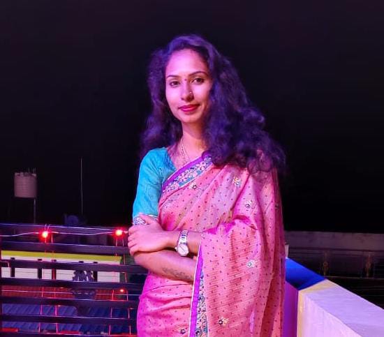 ಸಂಸಾರದಲ್ಲಿ ಕಲಹ, ಪತ್ನಿಯನ್ನ ಭೀಕರವಾಗಿ ಕೊಚ್ಚಿ ಕೊಂದ ಪತಿ