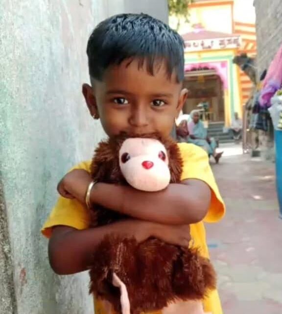 ಕೃಷ್ಣಾ ನದಿ ದಡದಲ್ಲಿ ಆಟವಾಡುತ್ತಿದ್ದ 7 ವರ್ಷದ ಪ್ರಣವ ಎಂಬ ಬಾಲಕ ನೀರುಪಾಲು